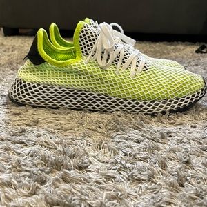 Adidas  Men's Deerupt Runner green size 10